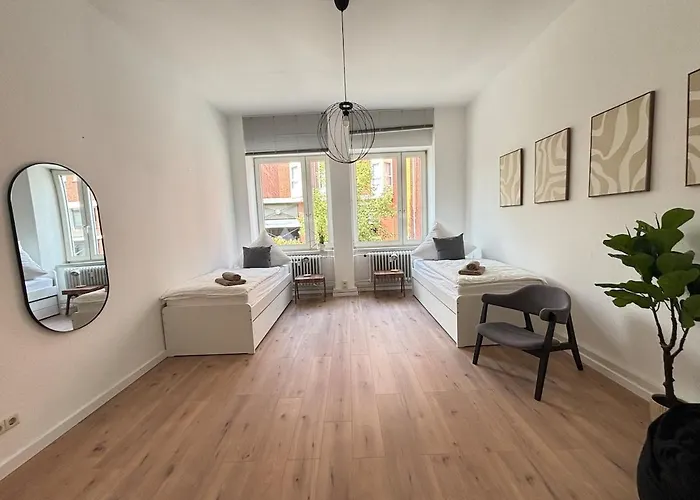 Xxl - 5 Bedrooms - Free Parking - Mallibase *