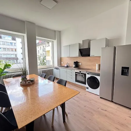 Xxl - 5 Bedrooms - Free Parking - Mallibase Hanower